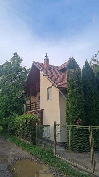 Casa si teren Zarnesti, str. Tohanita, jud. Brasov - 1