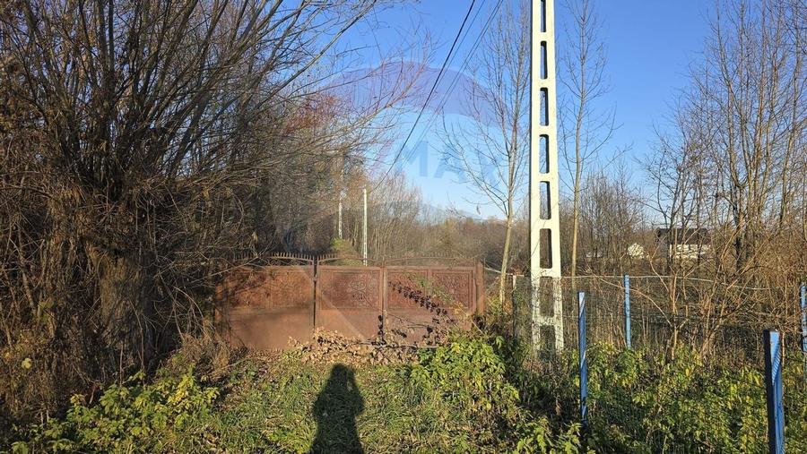 Teren  de vanzare in Fratautii Noi / Strada Dealului - 11