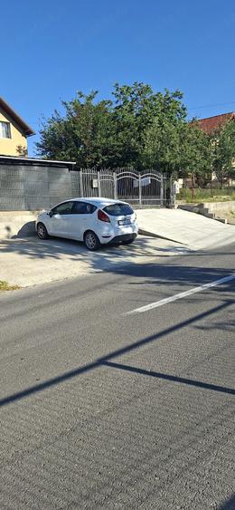Casă cu Teren 520 Mp în Sălicea