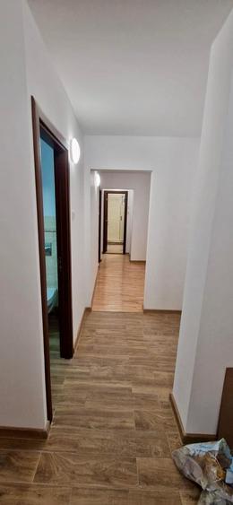 Apartament cu 3 camere decomandat, mobilat în Eremia