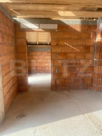 Casa cu etaj la rosu, 140 mp utili, 400 mp teren, zona Lisaura - 1