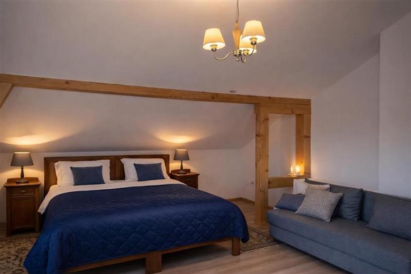 Resedinta/ pensiune, in areal privilegiat. cu 1.000 mp teren, Pestera, Bran, Bra - 3