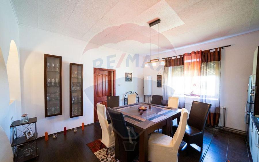 Casa cu 3 apartamente, piscina ?i 1000 mp teren, vanz... - 15