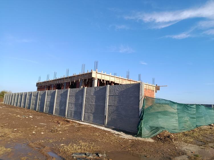 12368 mp teren pentru constructii,str-Iederei-str;Dumbravei deschidere 298 m - 11