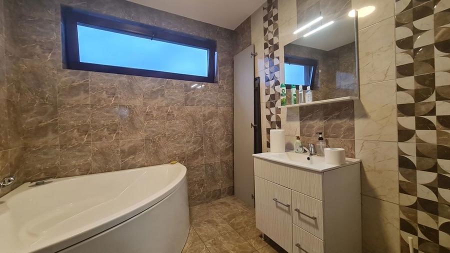 Vila spatioasa zona Megaimage Tunari - 5