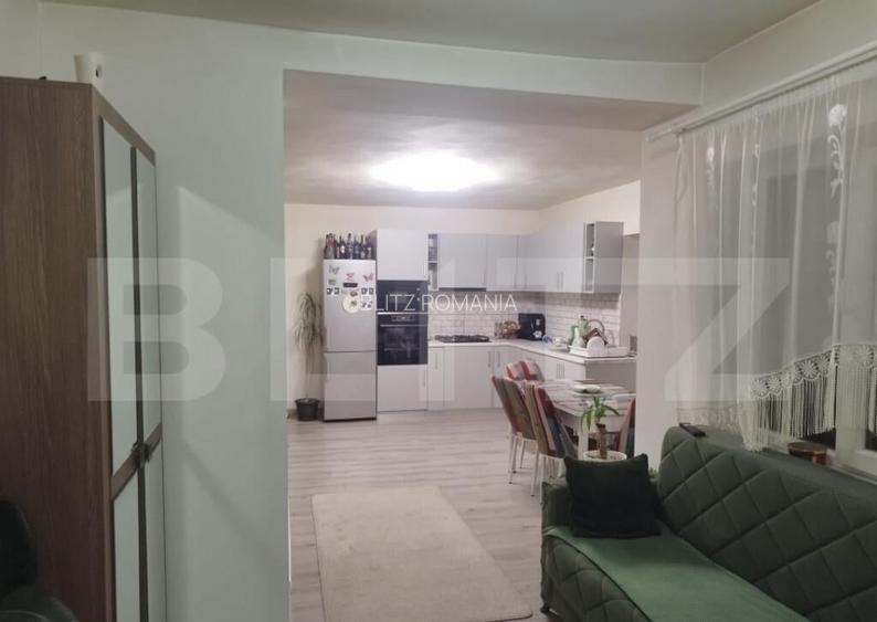 Casa cu 2 camere,baie, bucatarie,anexe.pivni?a teren 1000