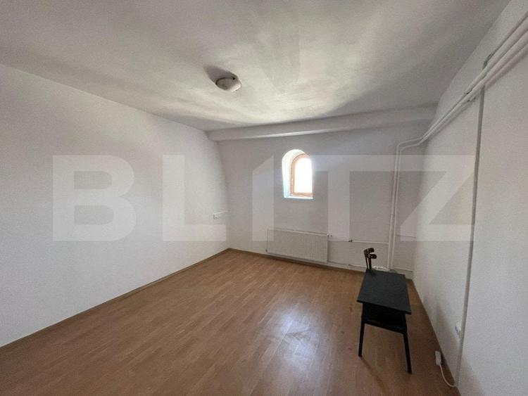 Spatiu de birouri, 18 mp, zona Centrala - 2