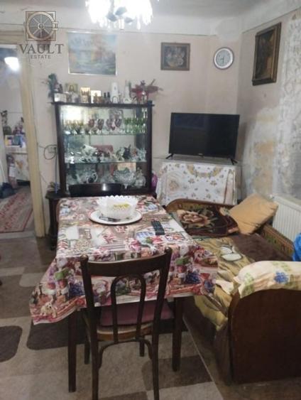 Apartament cu 3 camere semidecomandat, mobilat în Calea Călărașilor