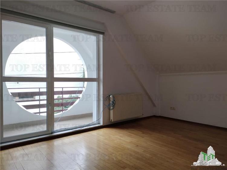 Casa de vanzare pe Erou Iancu Nicolae cu piscina - 14