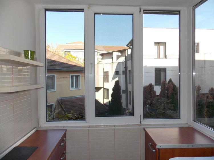 Apartament cu 2 camere decomandat în Decebal