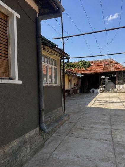 Casă cu 4 camere în Tinca