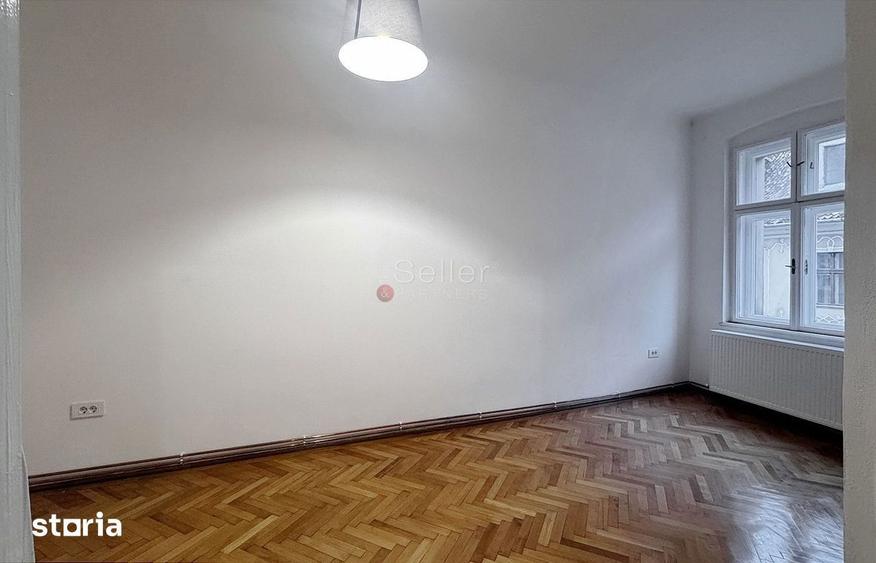 Apartament cu 3 camere, mobilat în Centrul Istoric