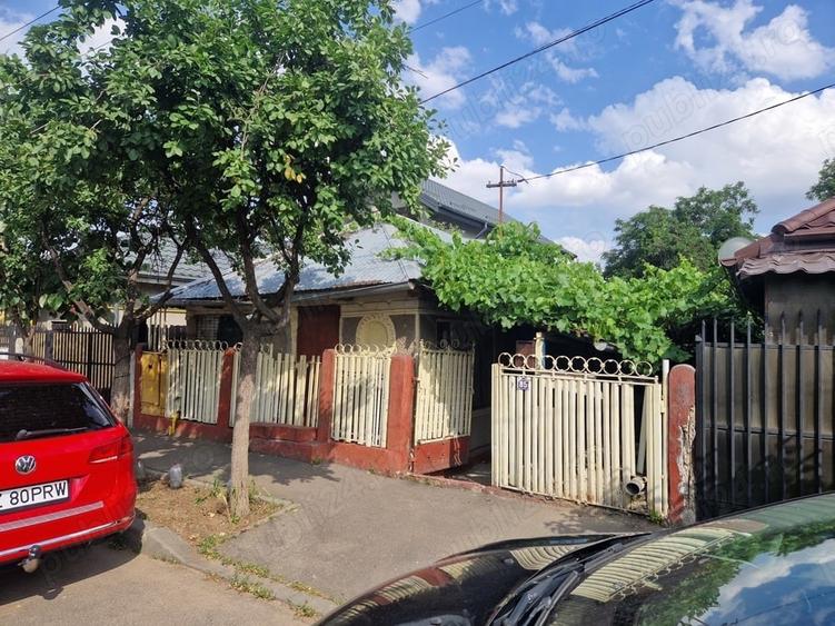 Casă cu 3 camere cu Teren 200 Mp în Central
