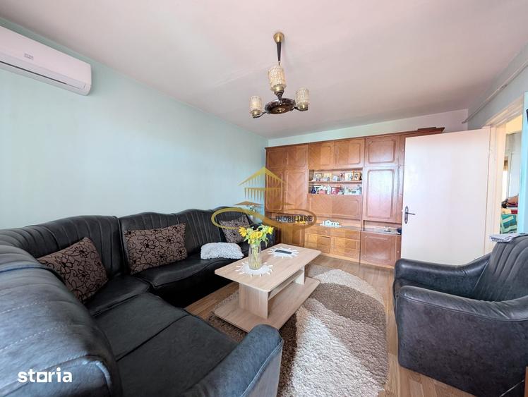 Apartament cu 3 camere decomandat în 9 Mai