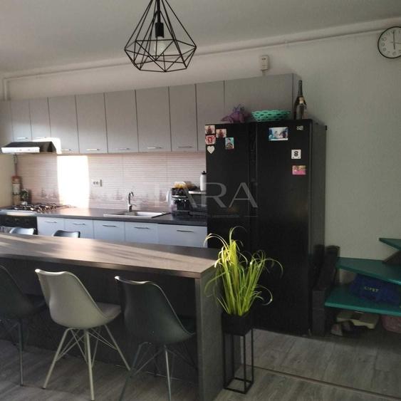 Apartament cu 4 camere semidecomandat, mobilat în Florești — fotografia 2