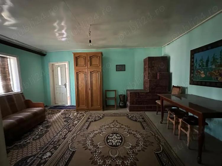 Casă cu 6 camere cu Teren 2000 Mp în Tătăranu