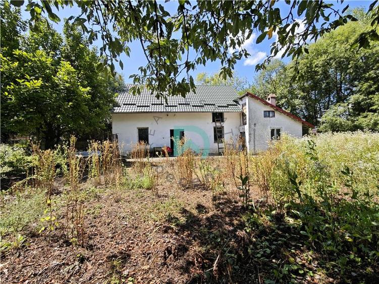 Casă individuală cu 4 camere cu Teren 1250 Mp în Vulcan