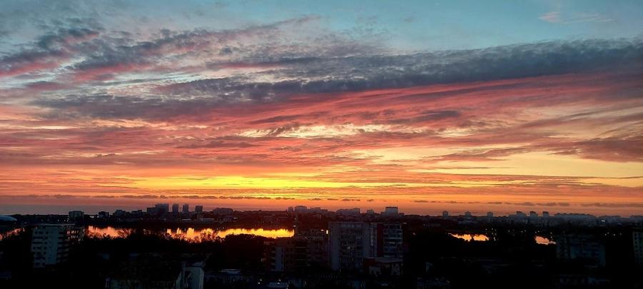 Apartament cu 3 camere decomandat în Tomis Nord
