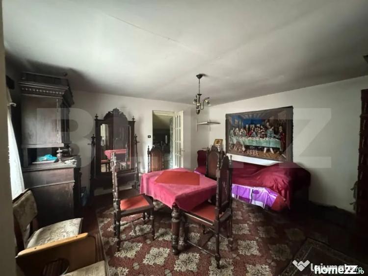 Casă cu 3 camere cu Teren 3340 Mp în Central