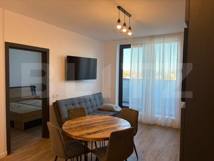 Apartament cu 3 camere semidecomandat, mobilat în Mărăști