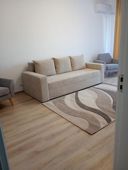 Apartament cu 2 camere decomandat în Români