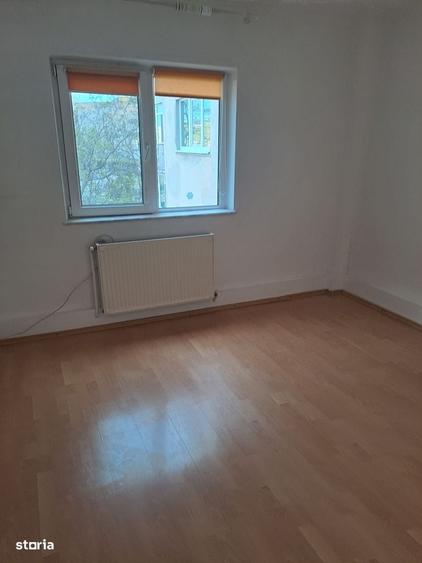 Apartament cu 2 camere decomandat în Sud