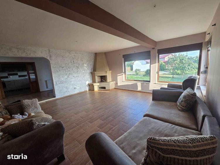Casă cu 4 camere cu Teren 1400 Mp în Crevedia
