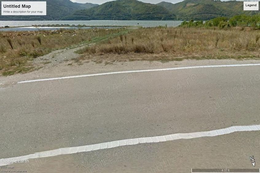 Teren de 2200 mp, în Berzasca