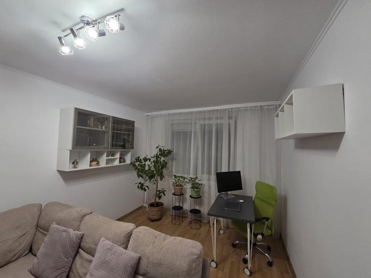 Apartament cu 3 camere decomandat, mobilat în Rahova