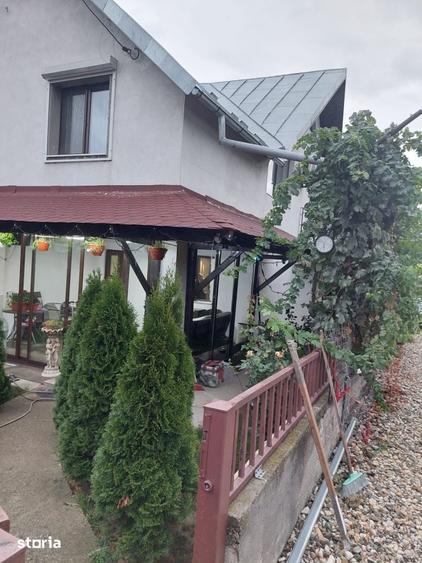 Casă cu 4 camere cu Teren 270 Mp în Războieni