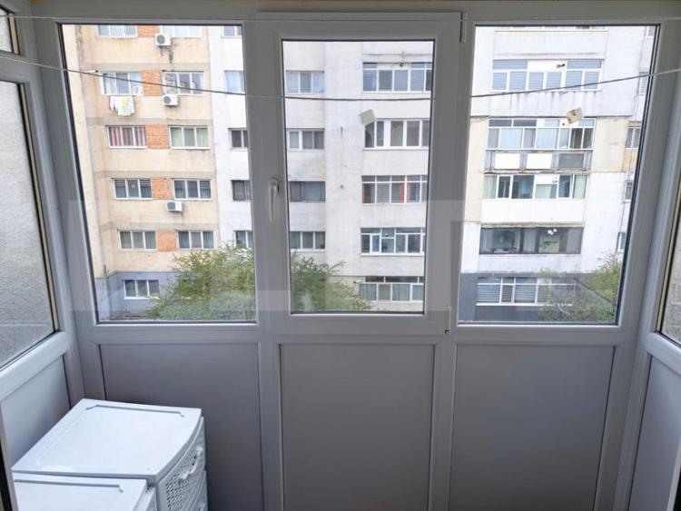 Apartament cu 2 camere semidecomandat în Micro 4