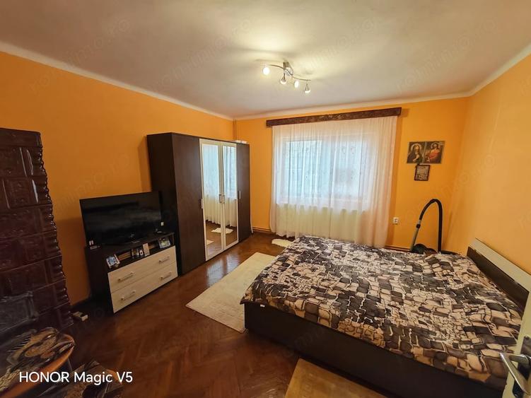 Casă cu Teren 790 Mp în Ghiroda
