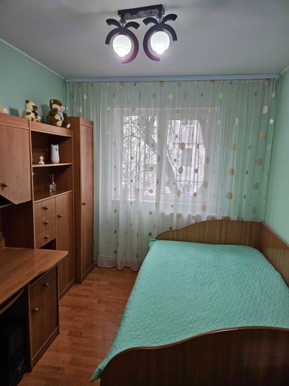De vanzare Apartament 3 camere - 3