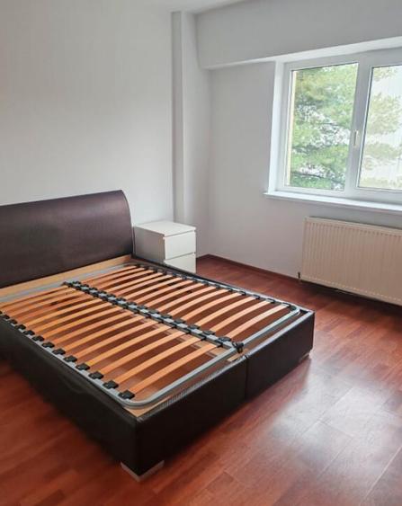 Apartament 3 camere semidecomandat zona excelenta Don - 3