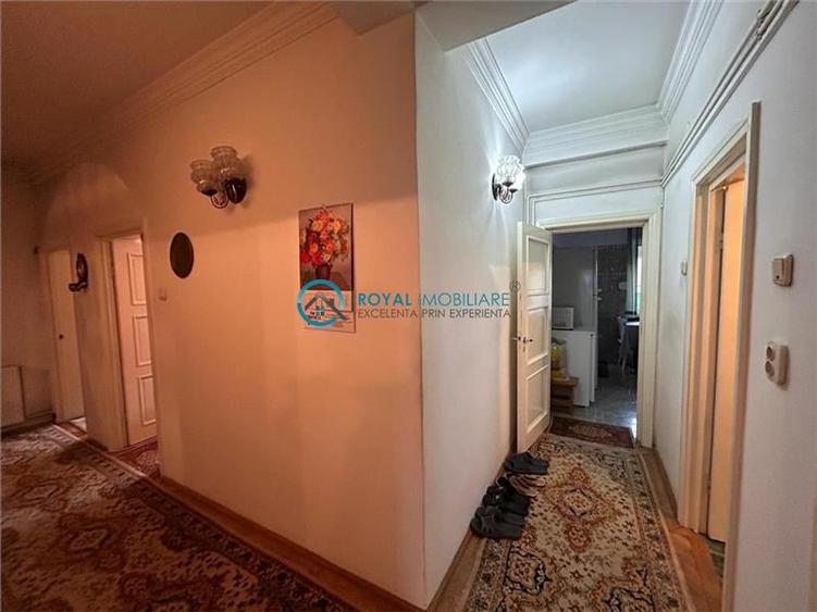 Royal Imobiliare - Inchiriere apartament 4 camere in Vila - 14