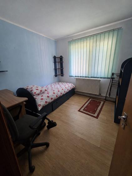Vand apartament 3 camere,. decomandat ,foarte spatios - 7
