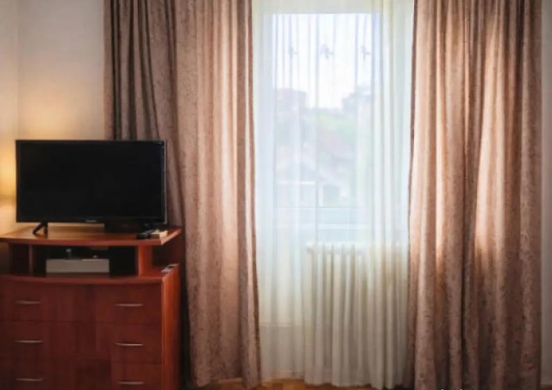 Apartament cu doua camere zona Ceta?ii - 1