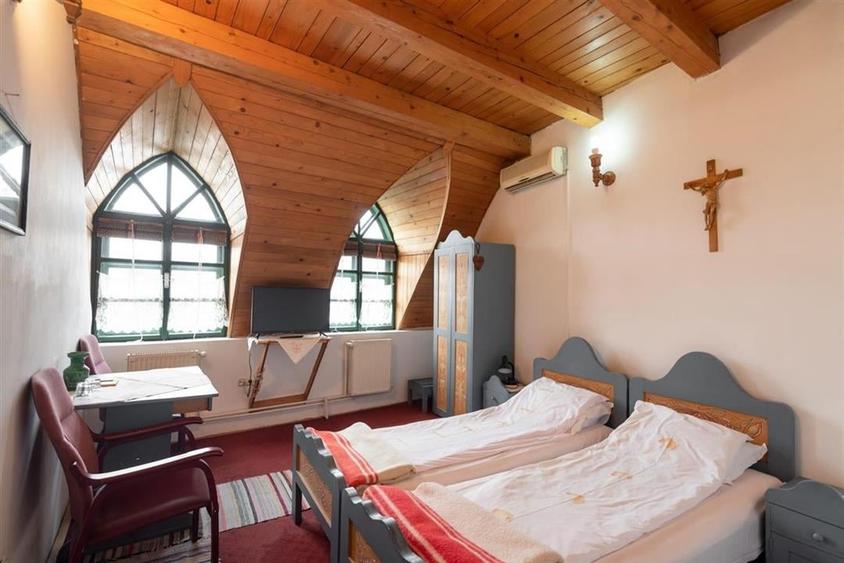 RECO Pensiunea Gobe + 2 Case individuale- Afacere cu traditie si renume in Orade - 48