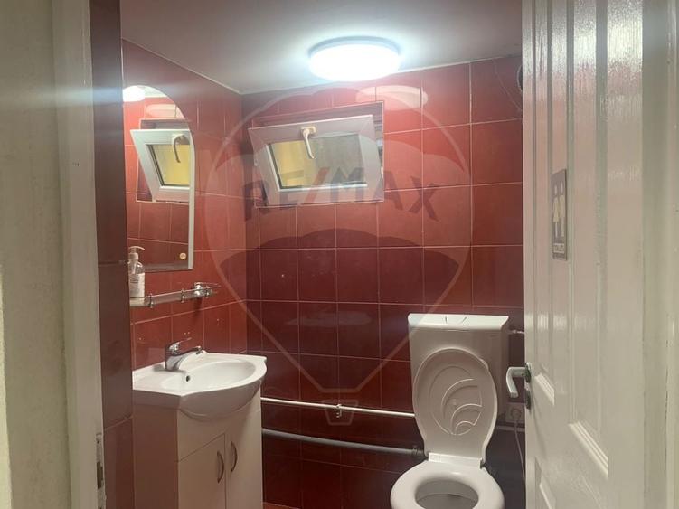 Spatiu comercial de inchiriat 40 mp, in zona Decebal - 5