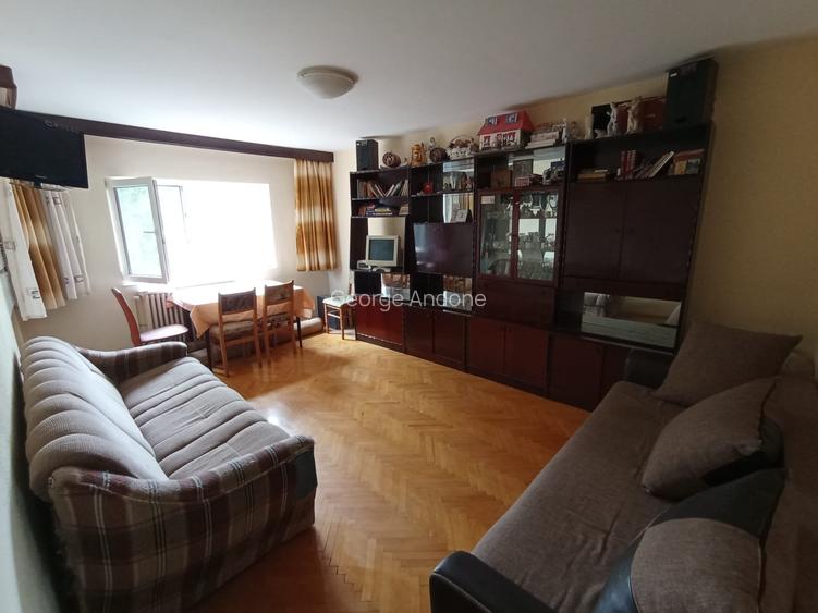 Apartament 3 camere decomandat CUG-BRD, etaj intermediar Apartament 3 camere decomandat CUG-BRD, etaj intermediar