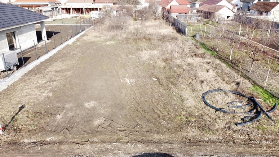 Comision 0% | Teren intravilan 900 mp Giarmata Vii – front 20 ml – utilitati - 2