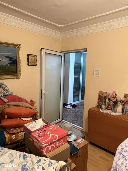 Apartament decomandat cu 2 balcoane parter, micro 20 - 6