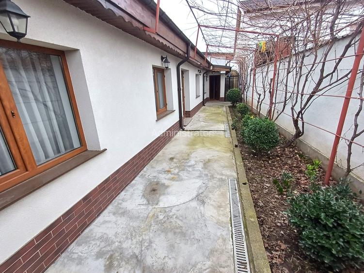 Casă cu 2 camere în Chercea