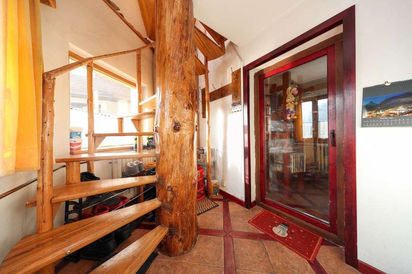 Casă deosebită în Râșnov – reprezentare exclusivă, comision 0% - 3