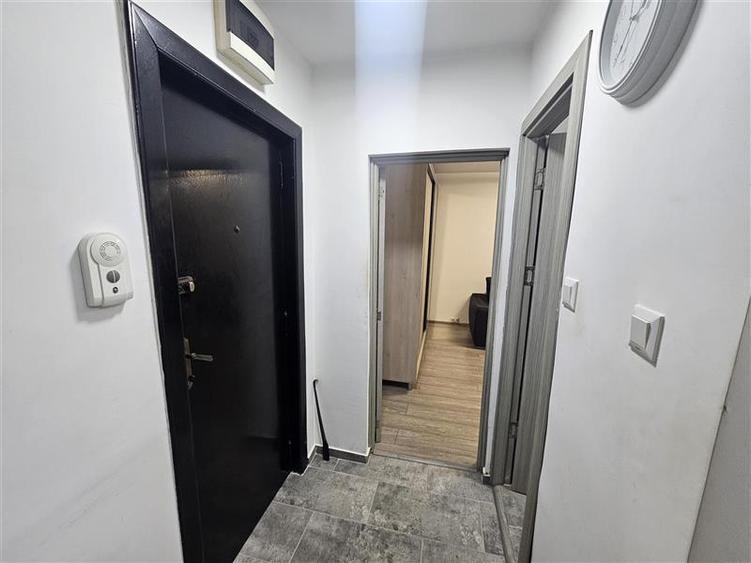 Resita, Garsoniera, Renovata, Mobilata+Utilata, Et. 2, Micro 4 - 11