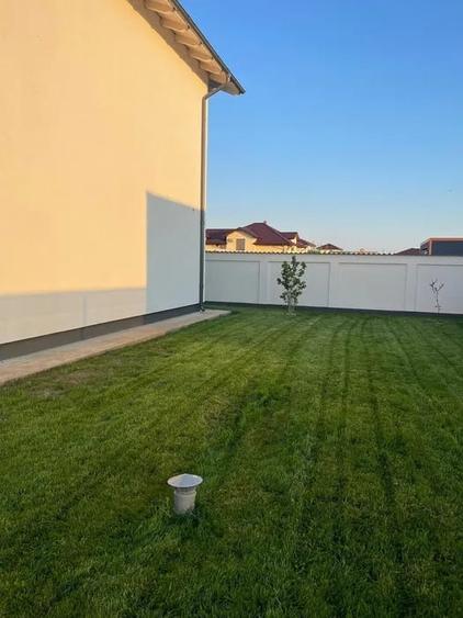 Casă individuală cu 4 camere cu Teren 359 Mp în Balotești