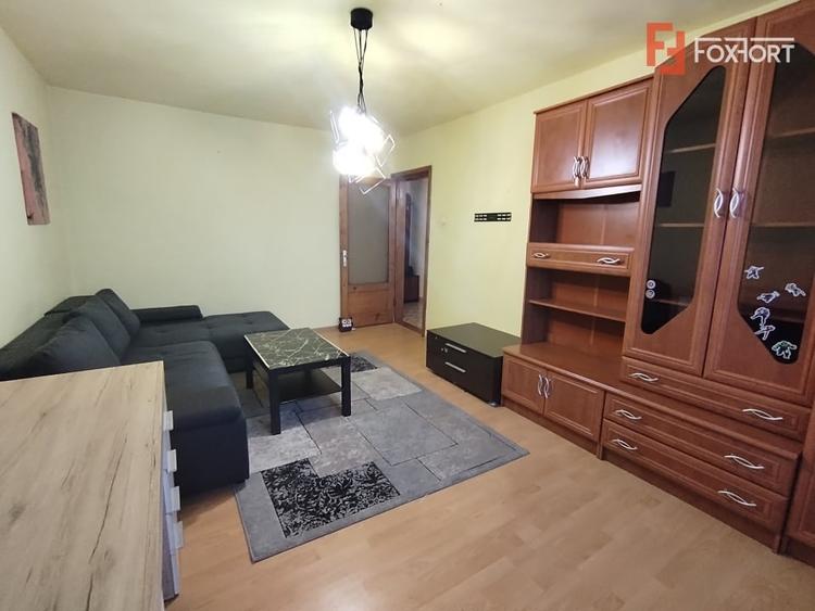 Apartament cu 3 camere decomandat, mobilat în Freidorf
