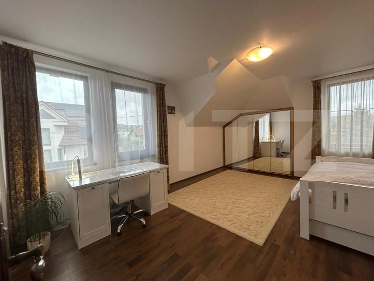 Casa superba amenjata in stil clasic - 13