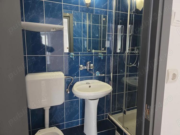 Inchiriez apartament 3 camere Centrul Civic Camera de Comert - 1