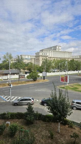 Vand apartament 4 camere ,cu vedere la CASA POPORULUI si CATEDRALA NEAMULUI! - 4